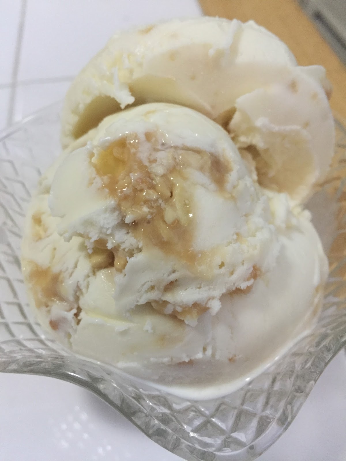 Jeni's Brown Butter Almond Brittle