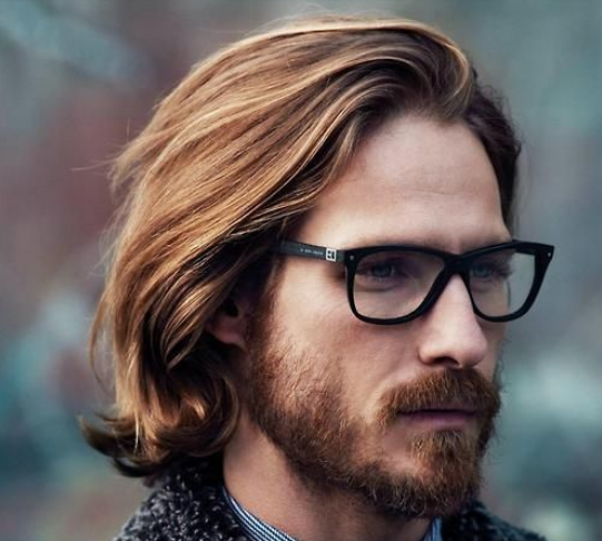 Style rambut panjang pria yang lagi ngetrend