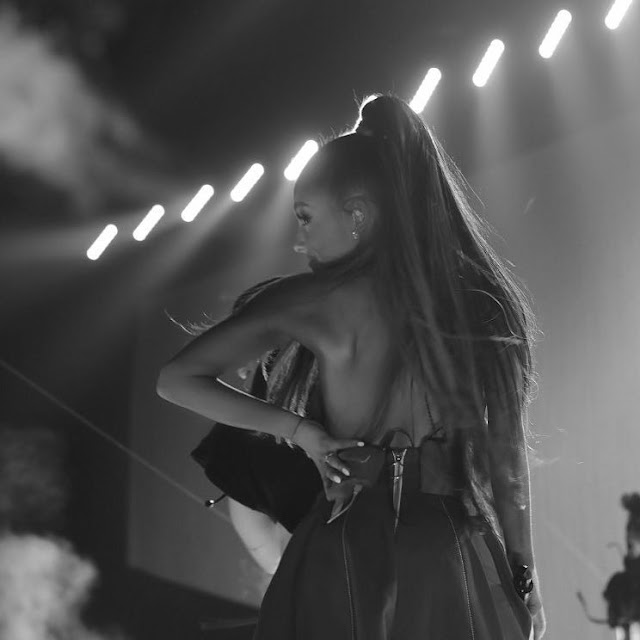 Ariana-Grande-Latest-Show-Pic-On-Instagram