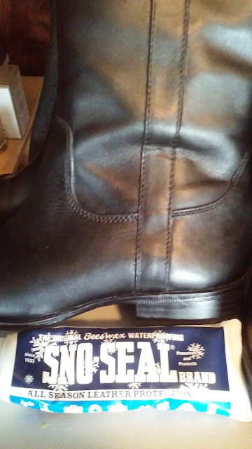Is Sno Seal good for leather boots? – Ole Time Woodsman