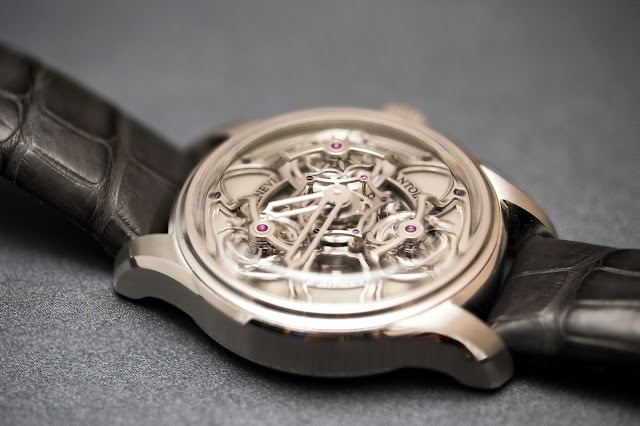 Antonine Preziuso tourbillon4