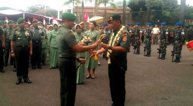 Mayjen TNI Andika Perkasa Resmi Jabat Komandan Kodiklat TNI AD