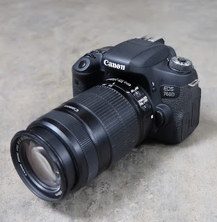 Canon Eos 760D + Lensa Tele 55-250mm