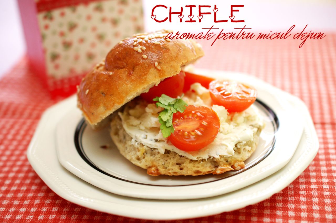 Chifle aromate pentru micul dejun