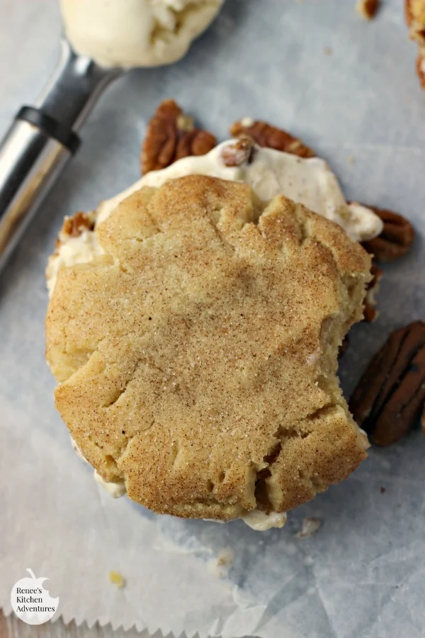 Butter Pecan Snickerdoodle Ice Cream Sandwiches | by Renee's Kitchen Adventures - Dessert recipe for frozen homemade snickerdoodle and Blue Bunny® Butter Pecan Ice cream sandwiches #SoHoppinGood #RKArecipes ad 