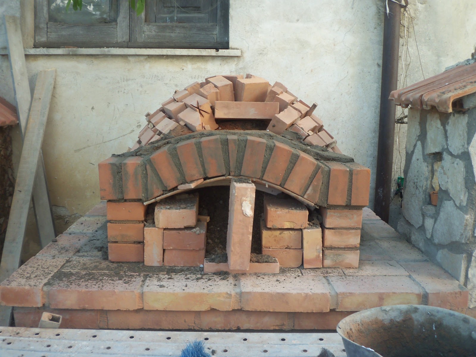 La cucina dello Stregone Costruzione fai da te per un forno a legna