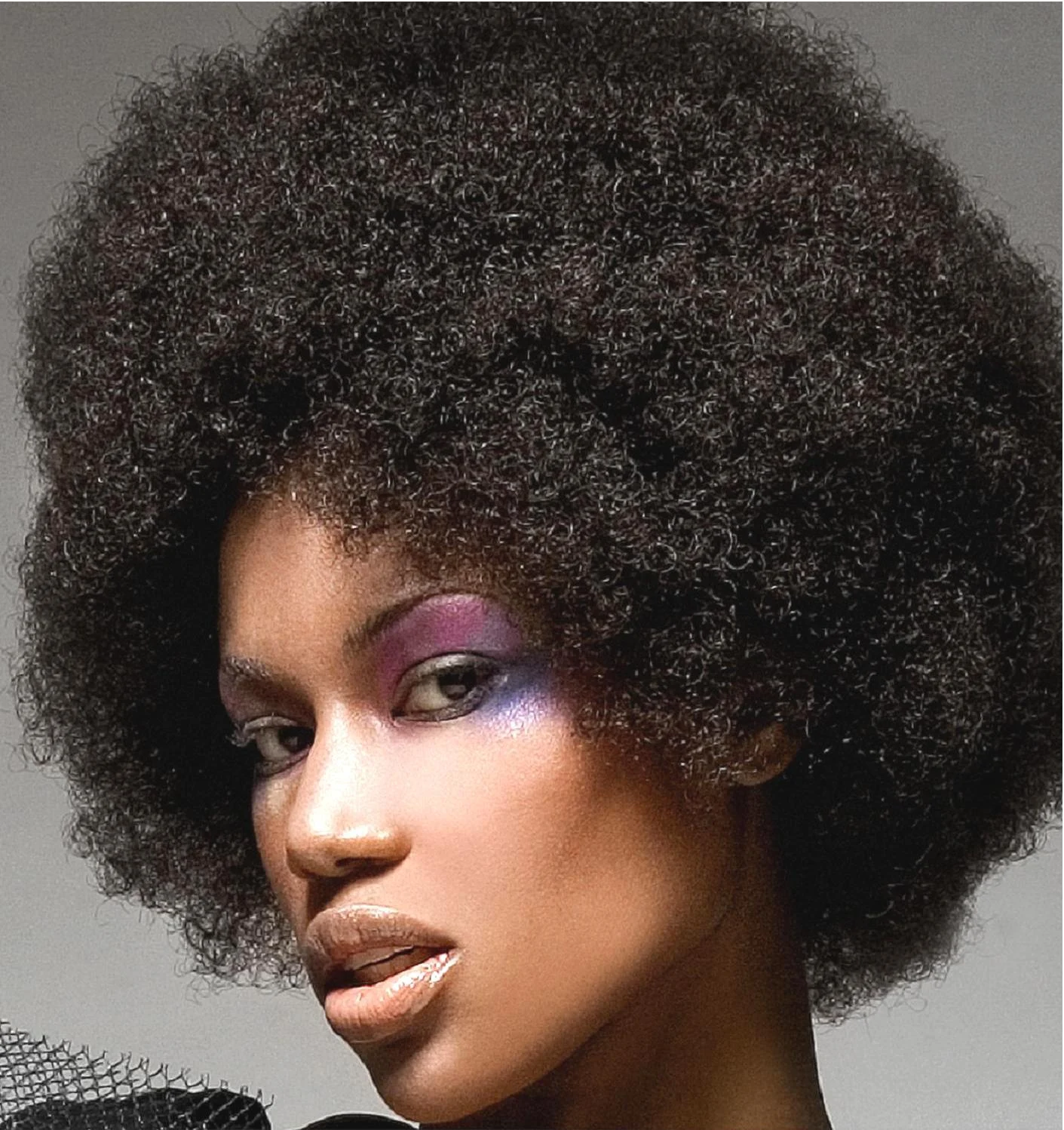 Mesmerizing Afro Wig Background in HD