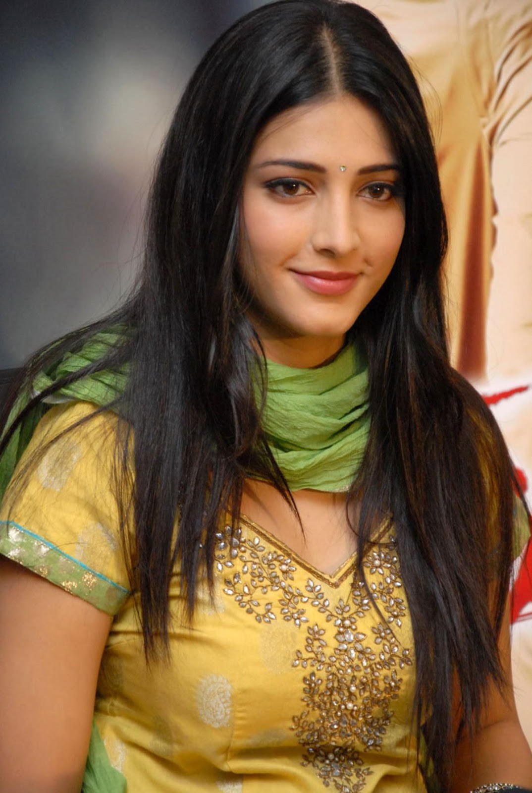 High Quality Bollywood Celebrity Pictures Shruti Hassan Looks Beautiful In A Traditional Dress