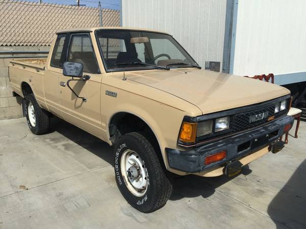 1985 Nissan 4x4 Pickup Truck