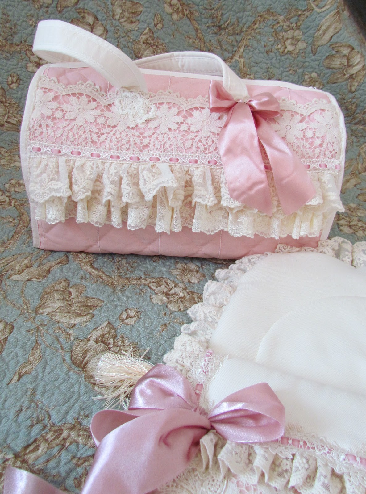 Angela Lace Baby Pouches