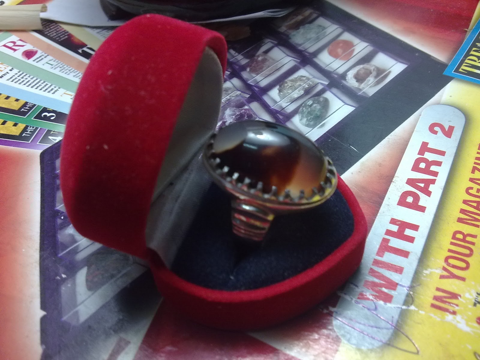 SUDUT PERMATA: akik yaman gambar org sedang bertahiyyat