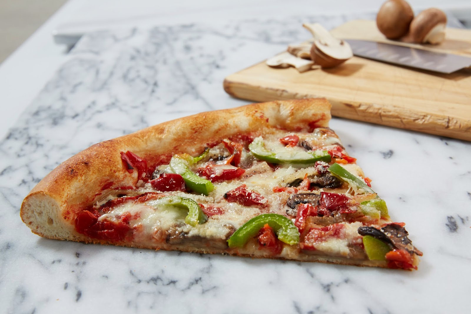 Sbarro's Garden Harvest Veggie Pizza Review via www.productreviewmom.c...