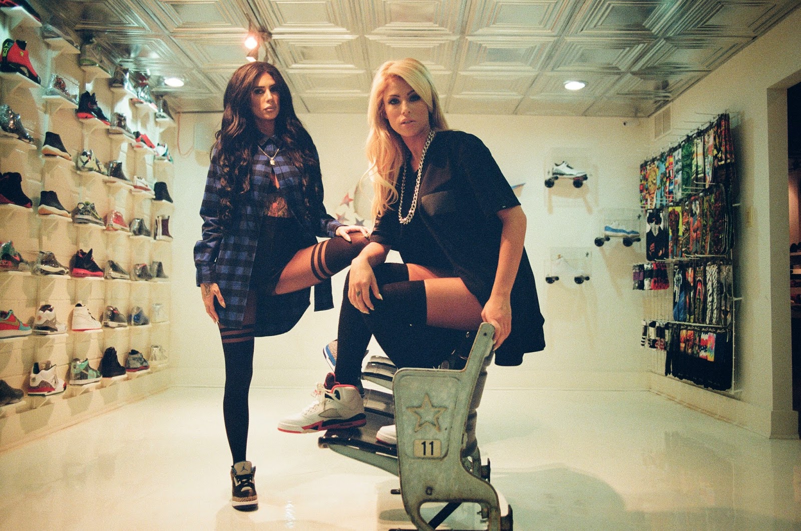 EVOFILM Lisa Marie and Crystal McCallum for Status DTX