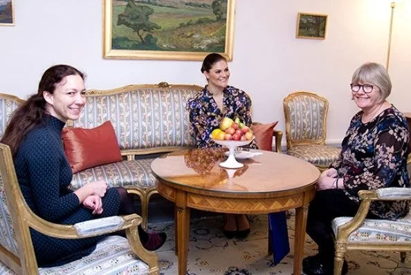 Princess Victoria meet Malin Grände and Elisabeth Wallenius. Princess Victoria wore GESTUZ Fally Dress