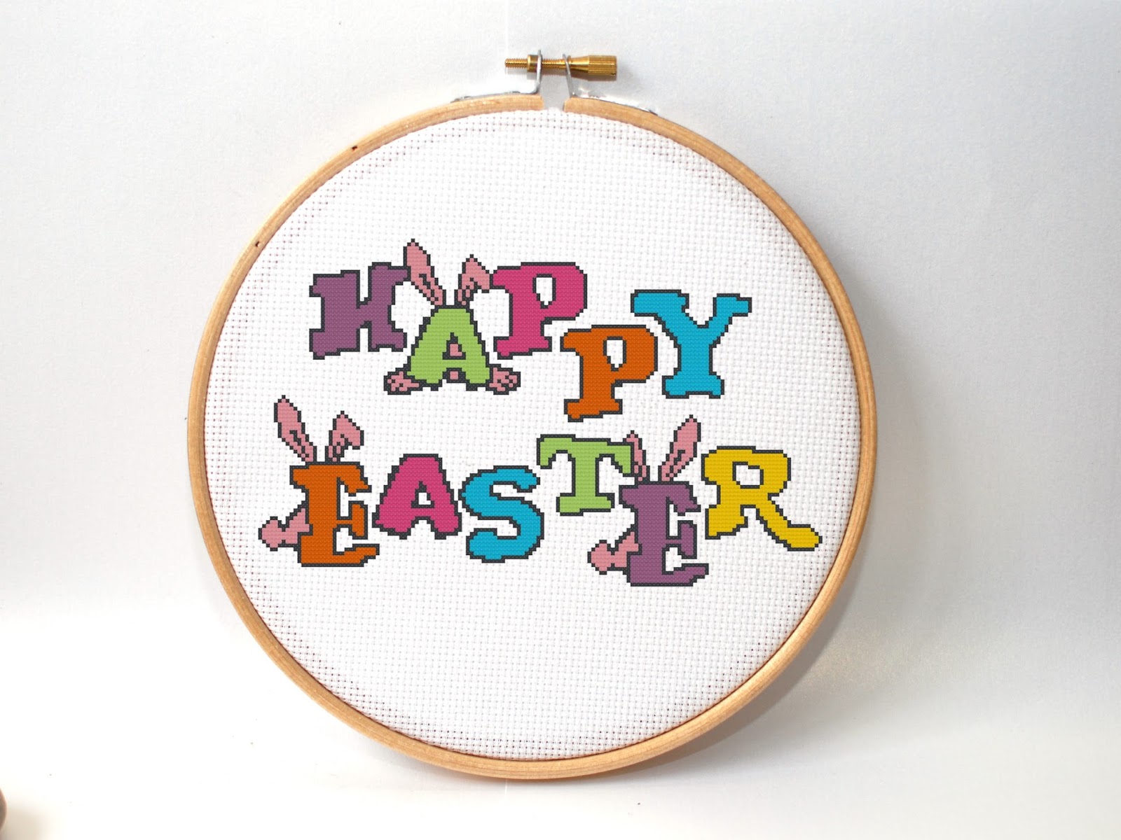 A moment of crafts FREE cross stitch pattern. Easter