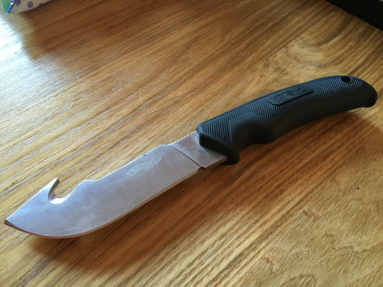 Walther Knife Reviews Including the PRO Range Walther Hunting Knife Set