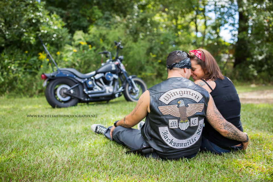 Жена байкера. Пара на мотоцикле. Байкер пары. Любовь байкера. Фотосессия на мотоцикле пара.