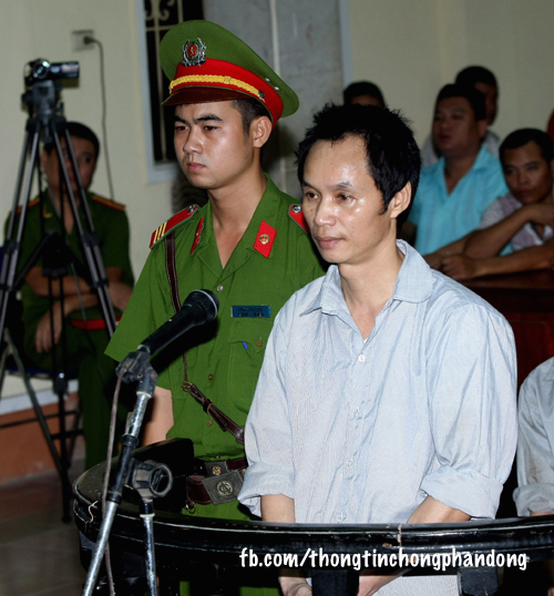 Cấn Thị Thêu: Người đàn bà “mặt dày, lưỡi cong” Cấn Thị Thêu: Người đàn bà “mặt dày, lưỡi cong”
