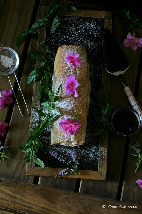 strudel-de-cerezas, cherry-strudel