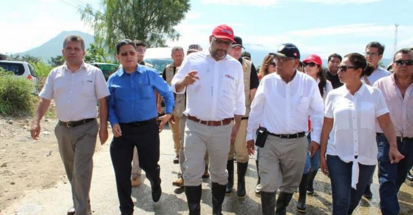 Gobierno hace esfuerzos para rehabilitar colegios afectados por lluvias en Lambayeque, informó el ministro de Educación, Daniel Alfaro Gobierno hace esfuerzos para rehabilitar colegios afectados por lluvias en Lambayeque, informó el ministro de Educación, Daniel Alfaro