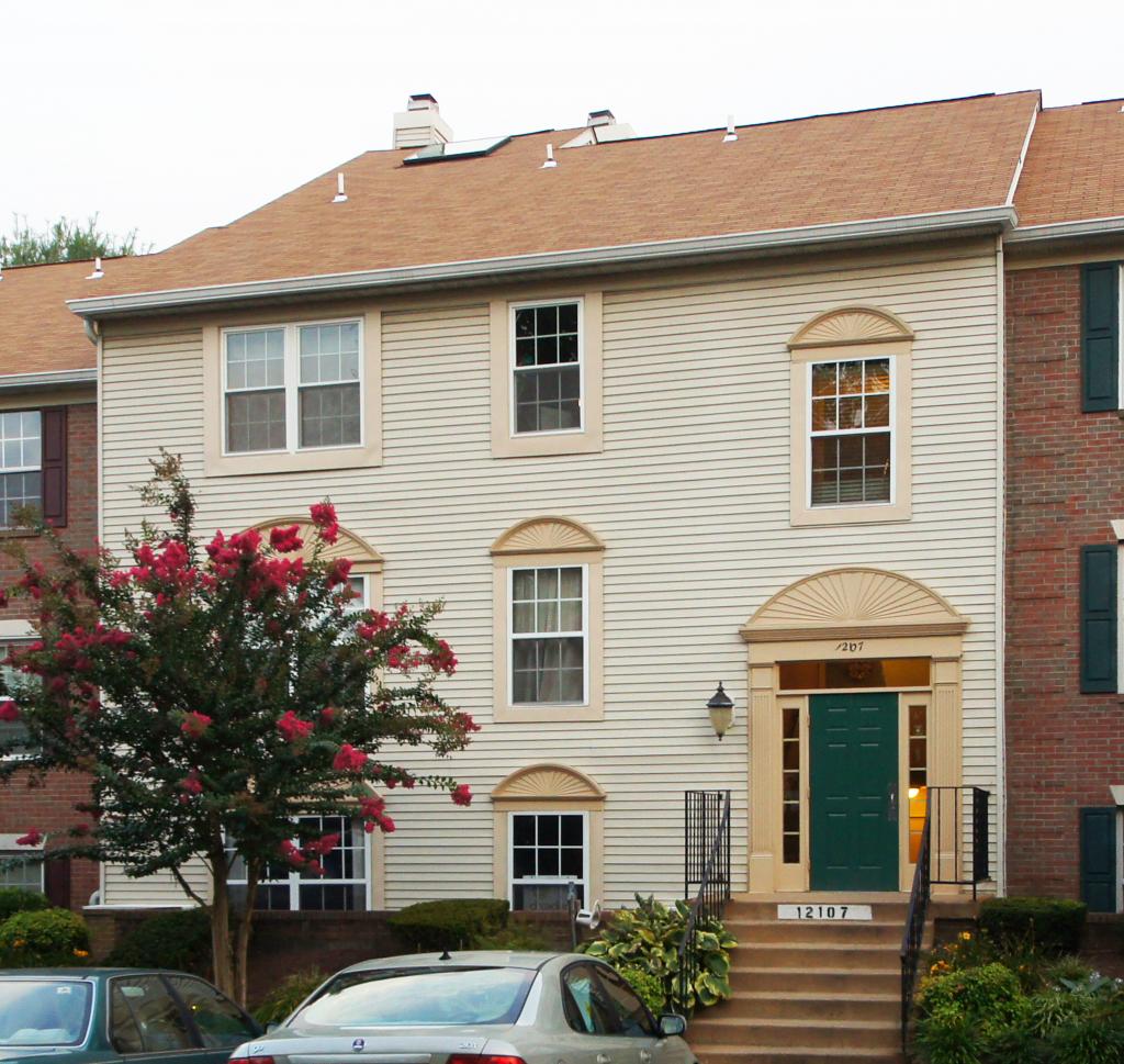 12107 Green Ledge Ct. 301 Fairfax, VA 22033