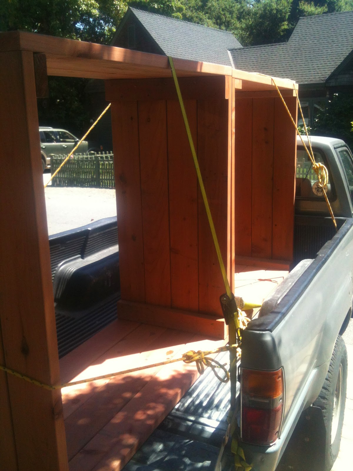 How to construct raised garden beds using redwood Root proof raised