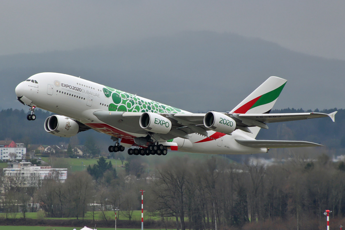 Emirates A6-EOJ