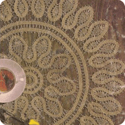 Centro de Mesa "Serpentina de Piñas" a Crochet Centro de Mesa "Serpentina de Piñas" a Crochet