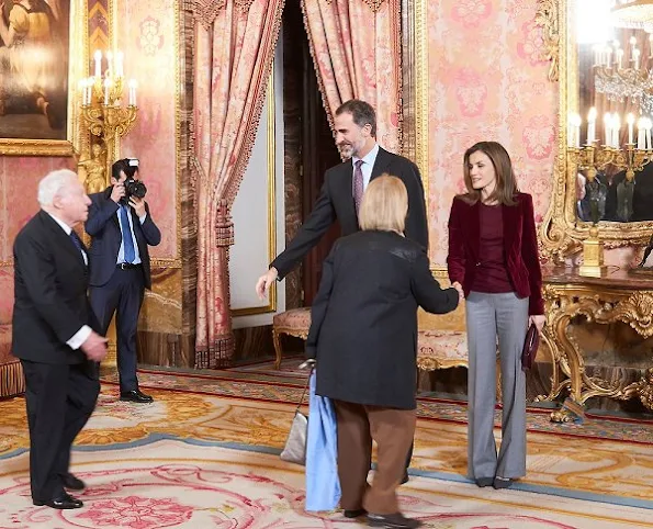 Queen Letizia wore UTERQUE High heel fabric shoes, Hugo Boss trousers, Hugo Boss blazer