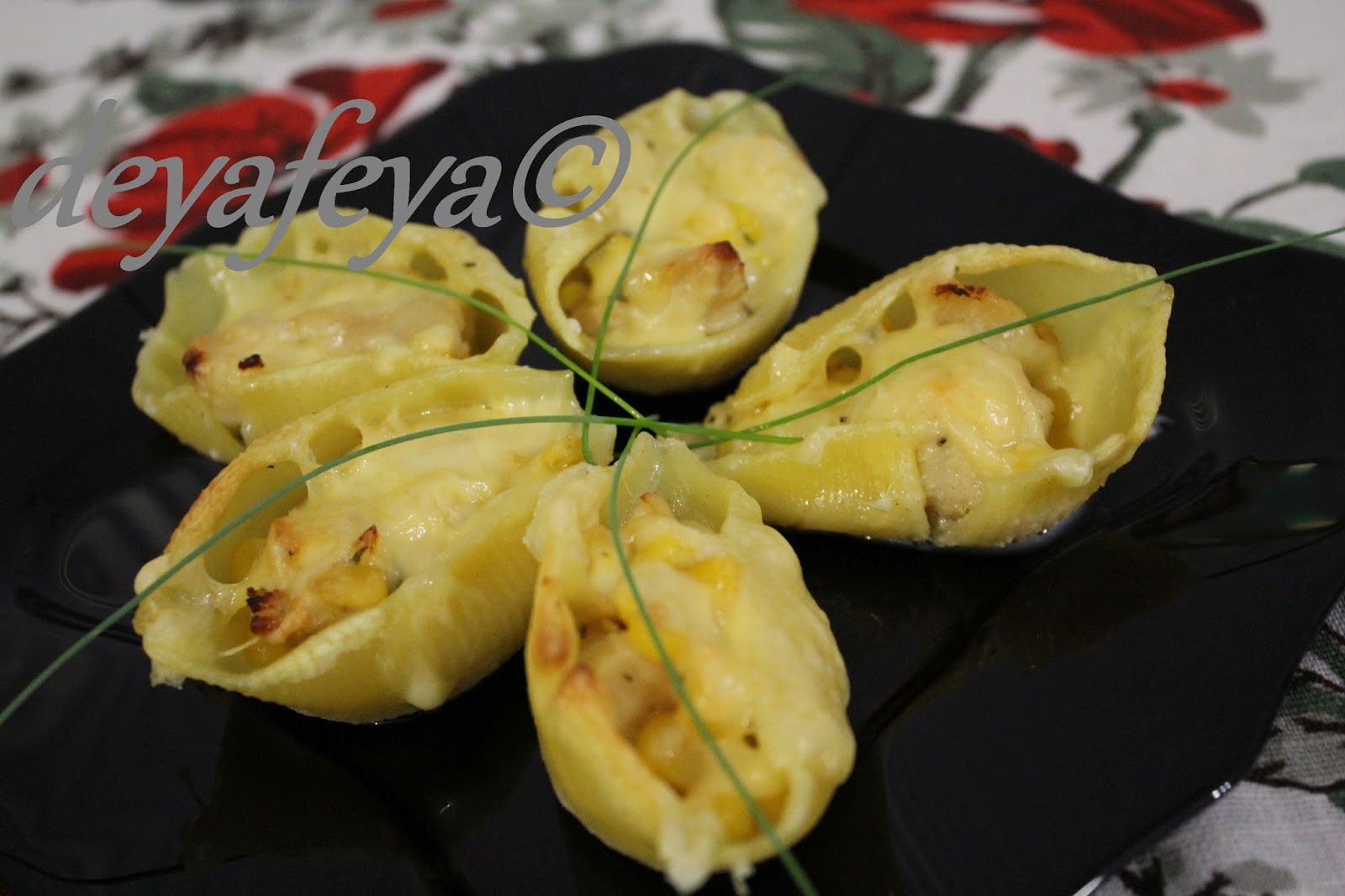 My Book: Конкильони с пилешко месо и сметана