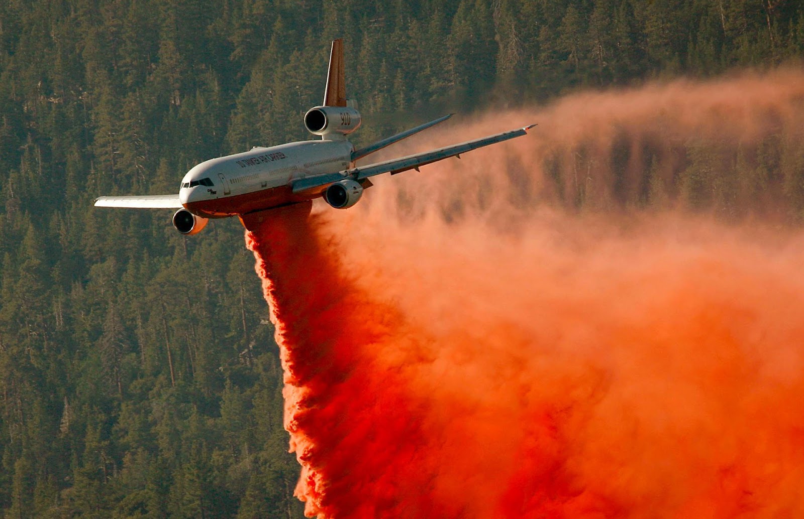 Best Engineering Channel DC10 Air Tanker