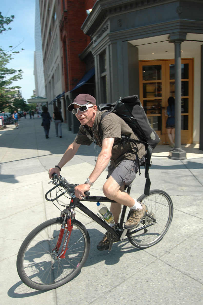 thought these images of this DC Bicycle Messenger were already posted