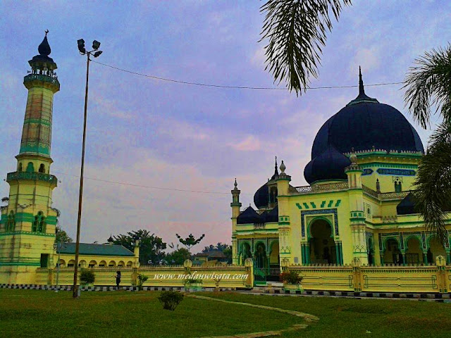 Masjid Azizi tanjung pura Langkat