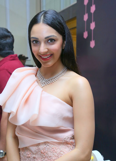 Kiara Advani Looks Gorgeous At The Launch of Statement Jewellery Exhibition, Hyderabad