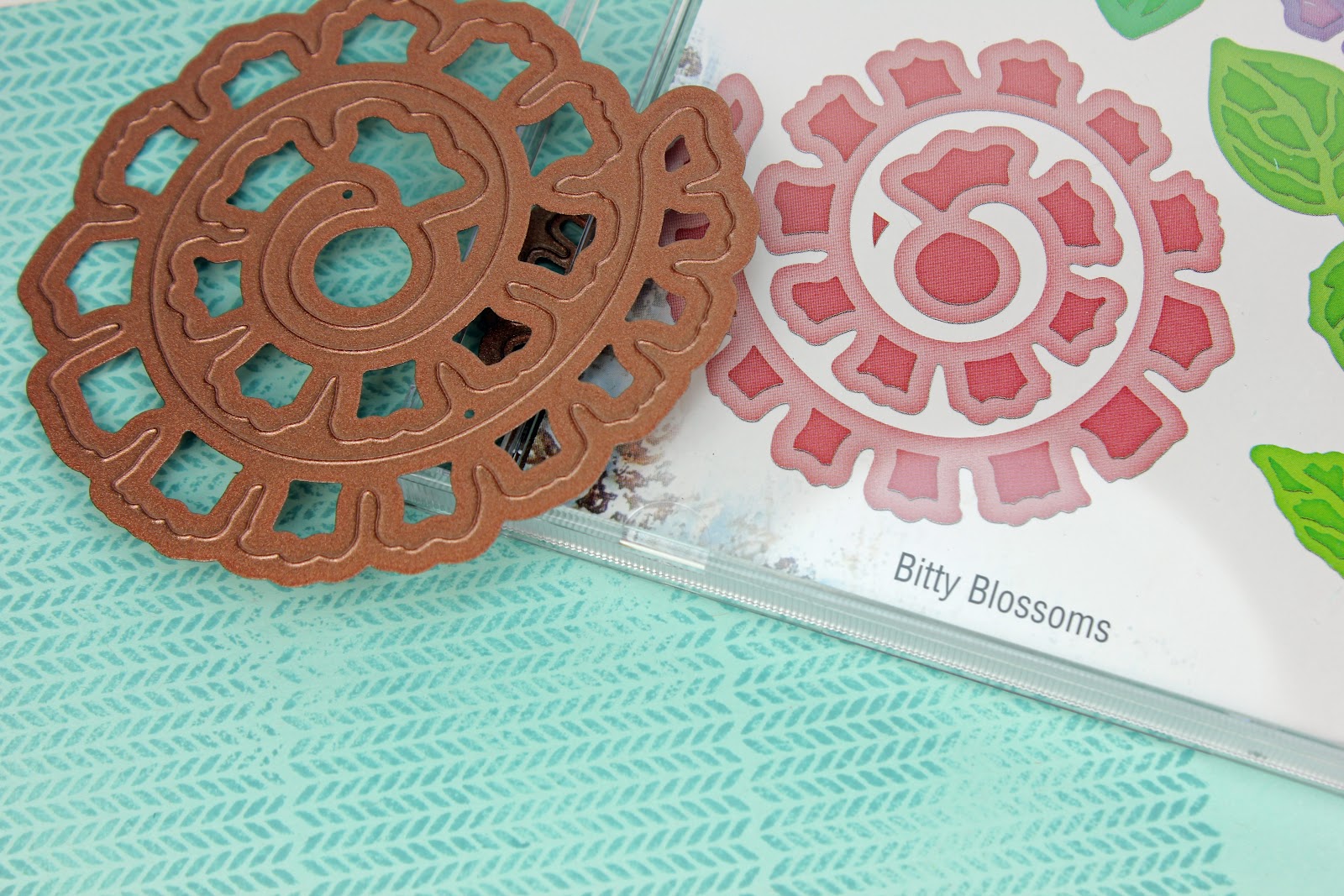 A Kept Life Rolled Flower Tutorial