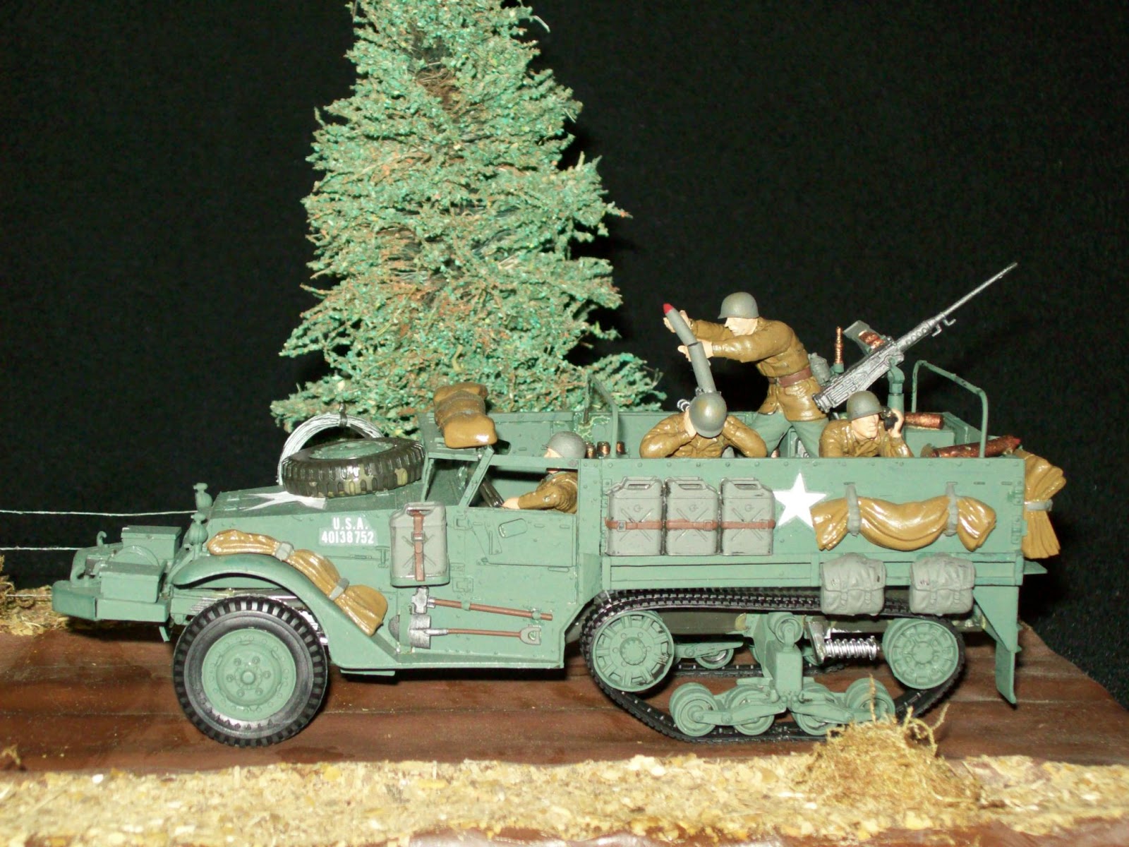 Hobbie Militaria 1/35 U.S. 81mm Mortar Carrier M21