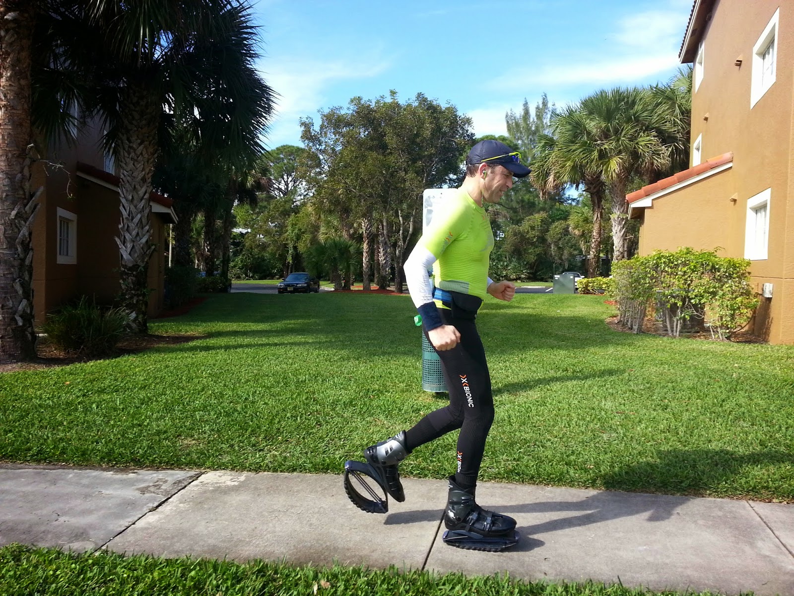 ExercisingU Kangoo Jumps Run
