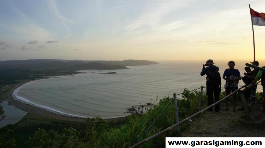 Cantiknya Geopark Ciletuh Terlihat dari Puncak Ini ...
