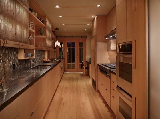 decora y disena: Rediseño de Cocina de Madera Elegante