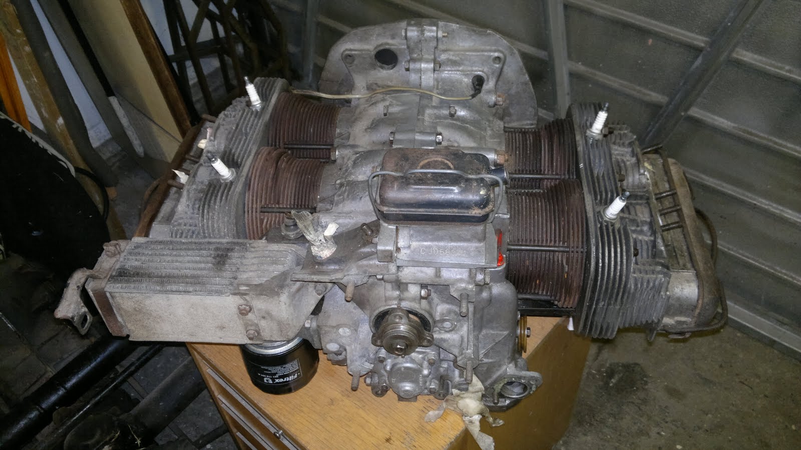 Pauls splitscreen van project: Type 4 Engine Long Block Arrival