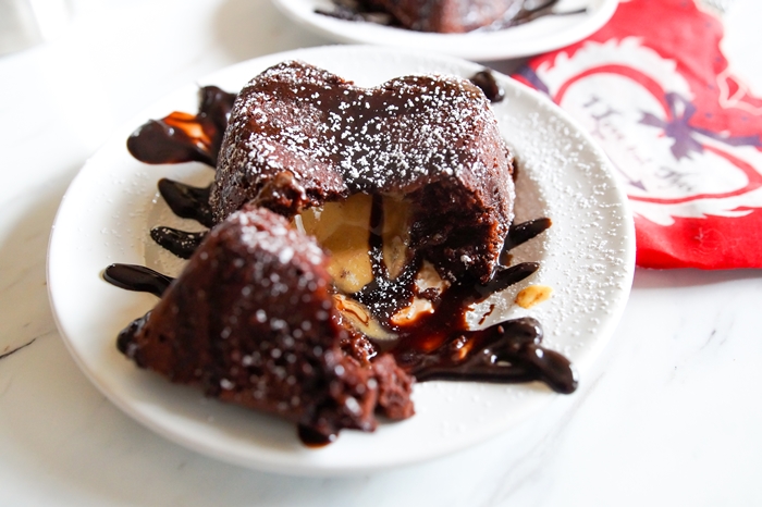 Chocolate Peanut Butter Lava Cakes ♥ bakeat350.net for The Pioneer Woman Food & Friends