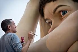 ron muek trabajando