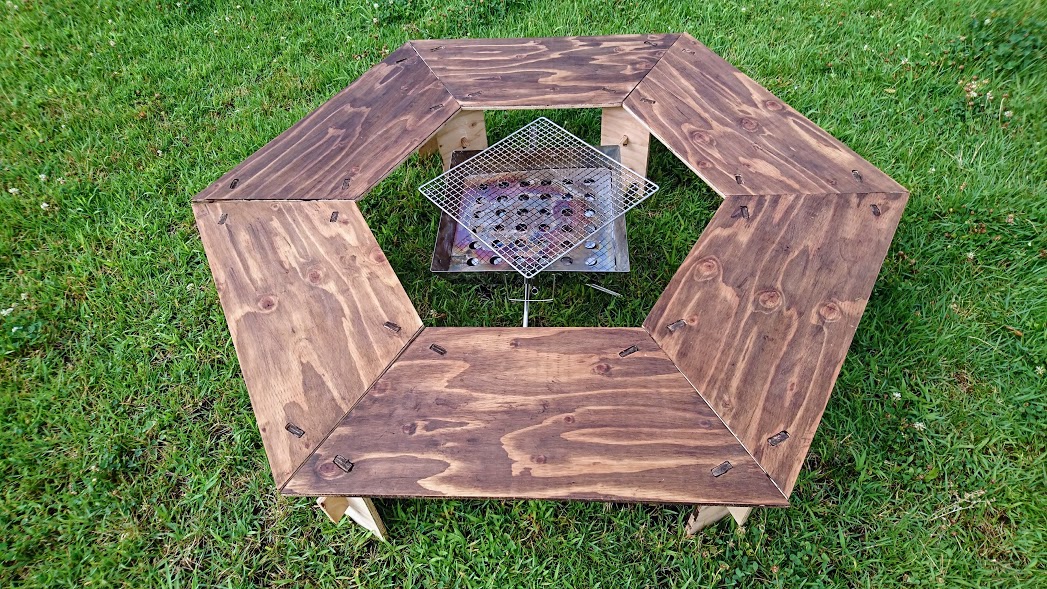 DEBUs・くりえ～と: 合板1枚で作るヘキサテーブル（囲炉裏テーブル）