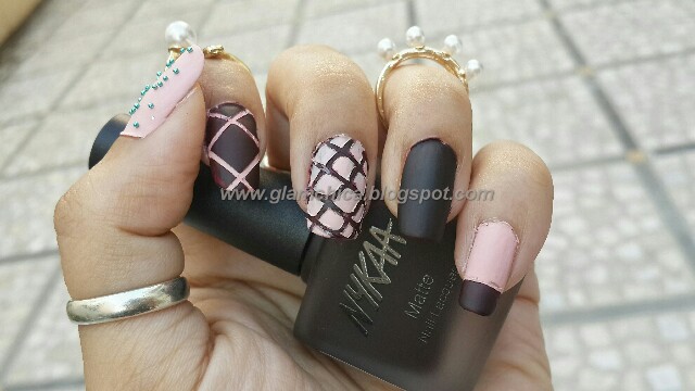 Nykaa Matte Nail Lacquer Pink Meringue & Black Cherry Pie : Review, Price & Swatches