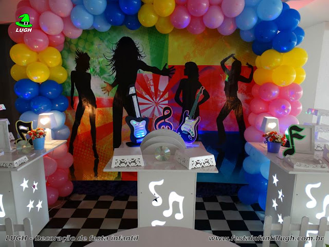 Discoteca - Decoração temática provençal simples Discoteca - tema de aniversário para mesa infantil