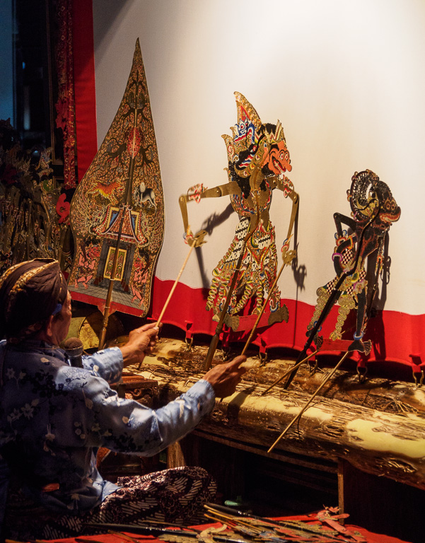 Wayang Kulit Puppet Show Off Indonesia IMAGESEE