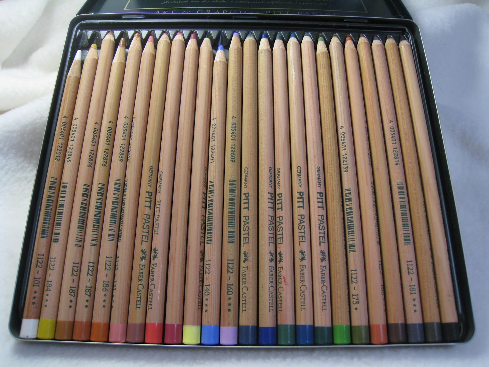 Stampin' Queen Creations: Using Chalks with Your Cards & Pages