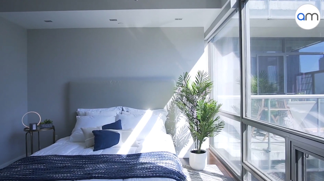 55 Stewart Street #729, Toronto Luxury Condo vs. 23 Interior Design Photos