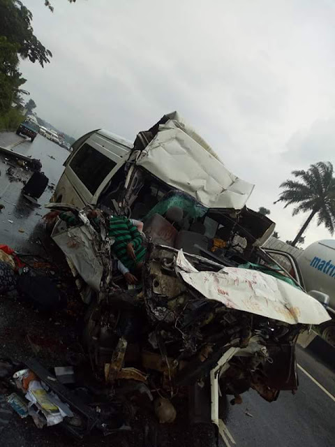 Graphic Photos: Two female ABSU students, others killed in fatal accident in Imo