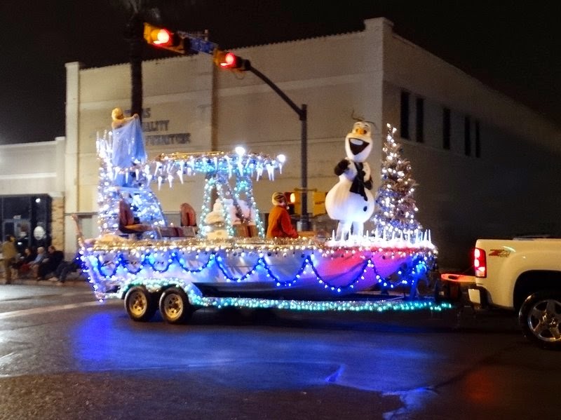 WINTER RANCH ACTIVITIES Weslaco Christmas Parade The Mid Valley Lighted Christmas Parade